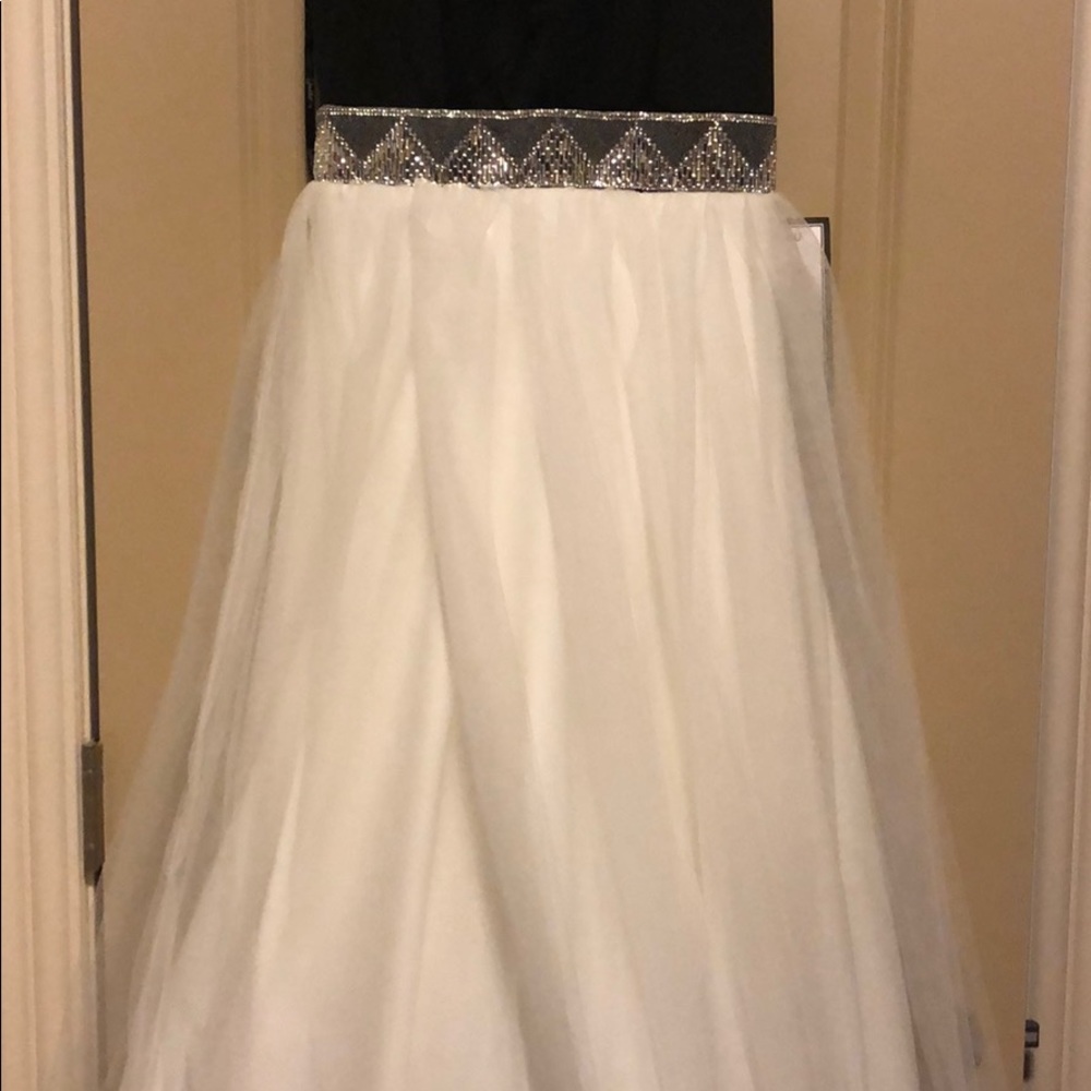 Black and white prom dress - Picture 2 of 8